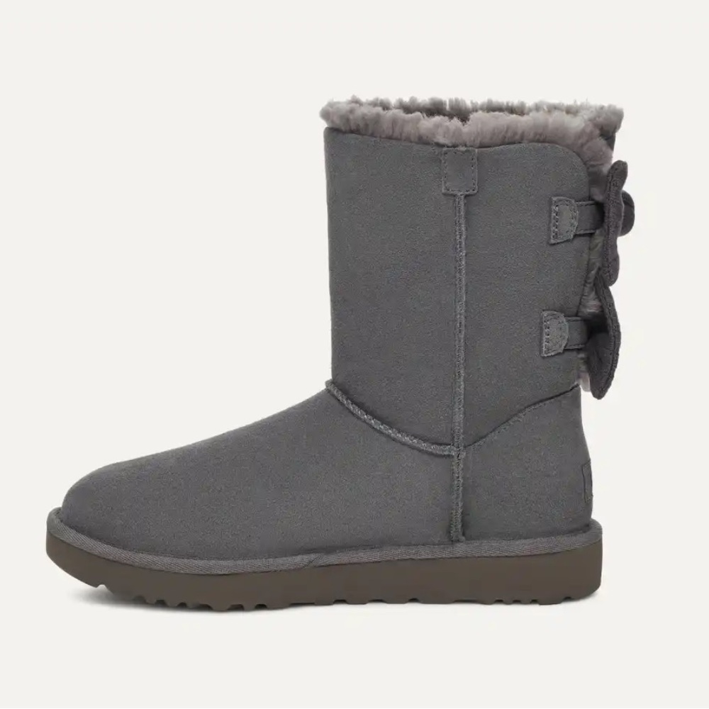 UGG Bailey Ribbed Bow Boots - Picture 6 of 10